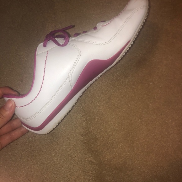 White & pink Lacoste sneakers - Picture 10 of 10